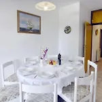 Lägenhet Spacious In Umag