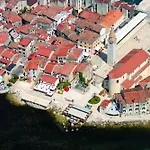 Apartament Spacious In *